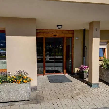 Chesa Munteratsch 2-zimmerwohnung 410 Typ E アパート