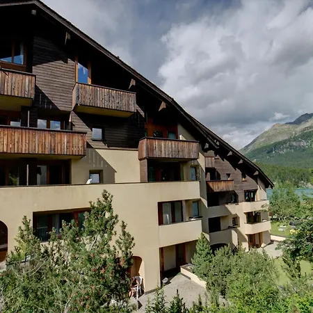 Chesa Munteratsch 2-zimmerwohnung 410 Typ E Lägenhet